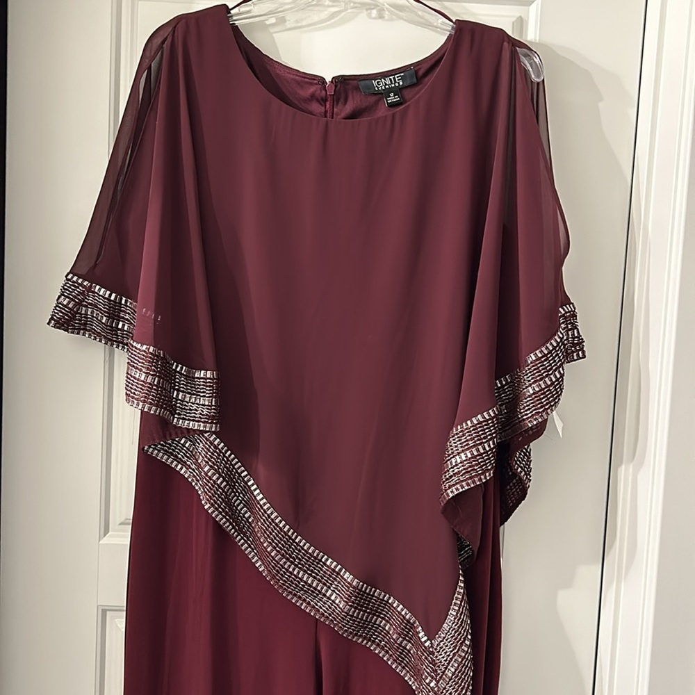 NWT Asymmetrical Cold Shoulder Cape Jumpsuit - Picture 3 of 9